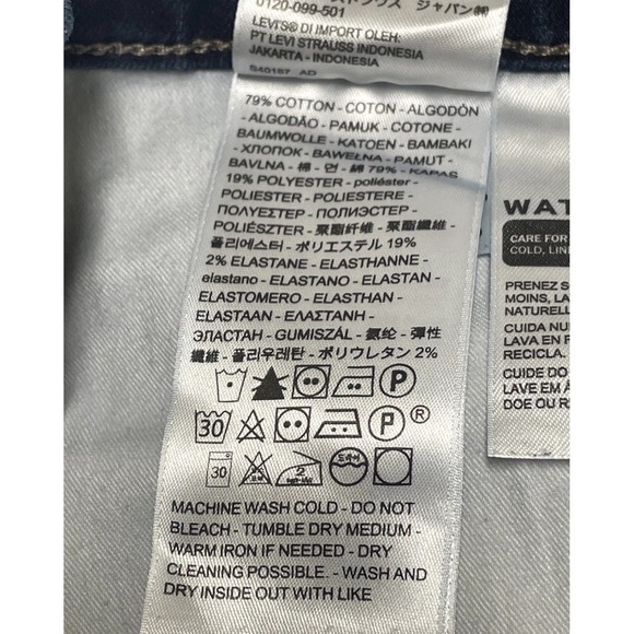 Levi's Classic Bootcut Dark Wash Jeans Mid Rise Women's Size 18W - Picture 11 of 14